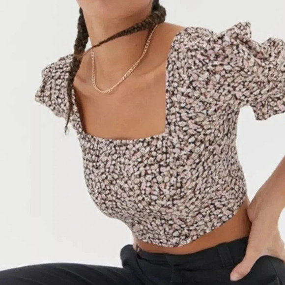 UO Mia Puff Sleeve Cropped Top - Picture 2 of 7